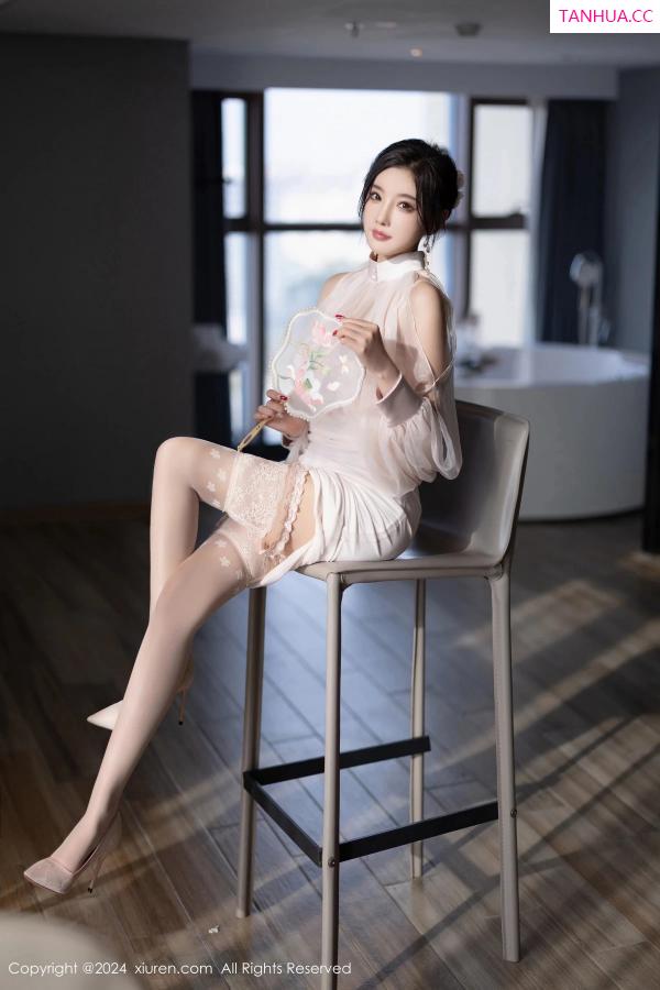 杨晨晨 sugar小甜心CC [XiuRen]高清写真图 2024.03.26 No.8294 杨晨晨Yome 丝袜美腿第25张图片